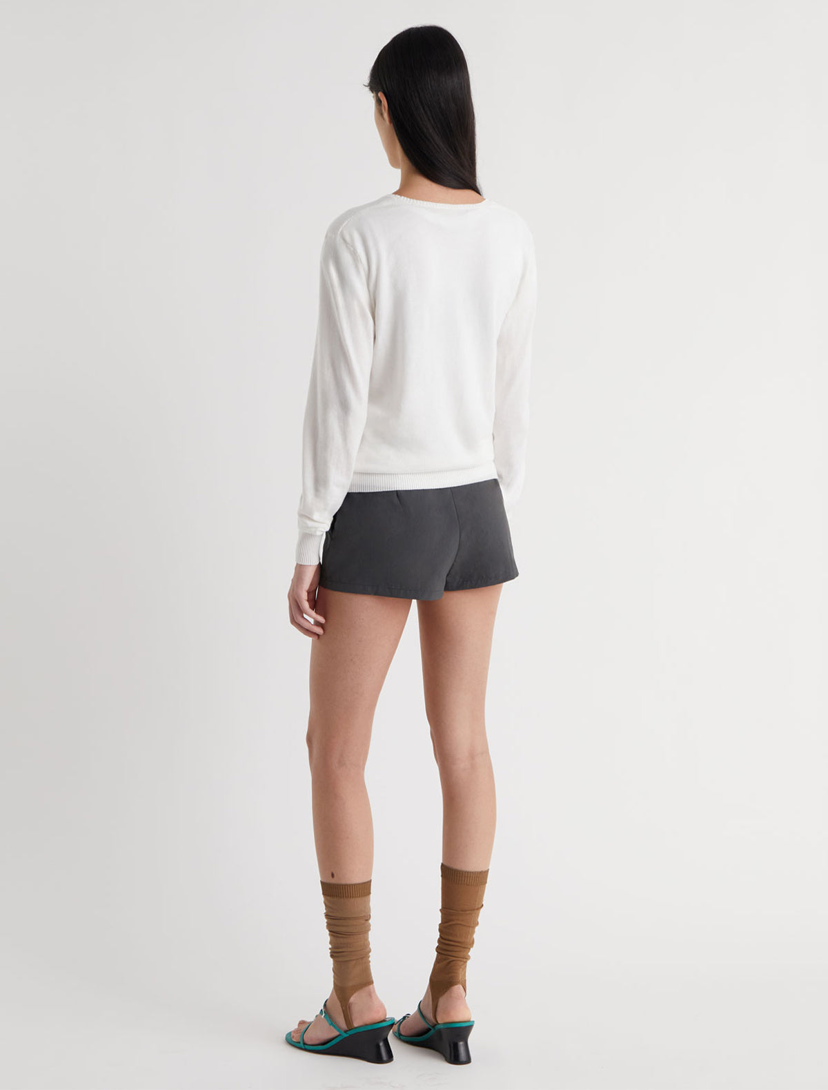 Omina long sleeve sweater deep v neckline white