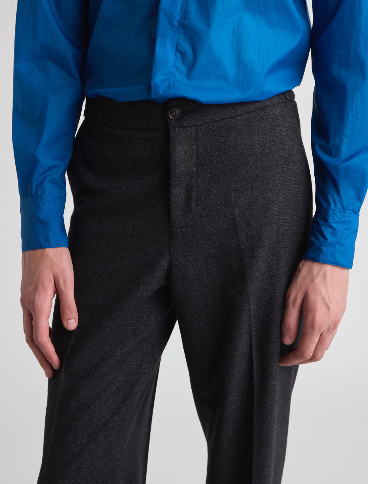 Rilke tailored trousers adjustable buttoned tab front side pockets square patch pockets grey
