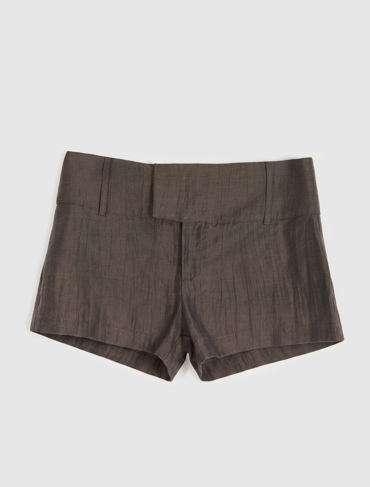 ARIN-Shorts with a wide waistband, hook-and-eye closure, and long