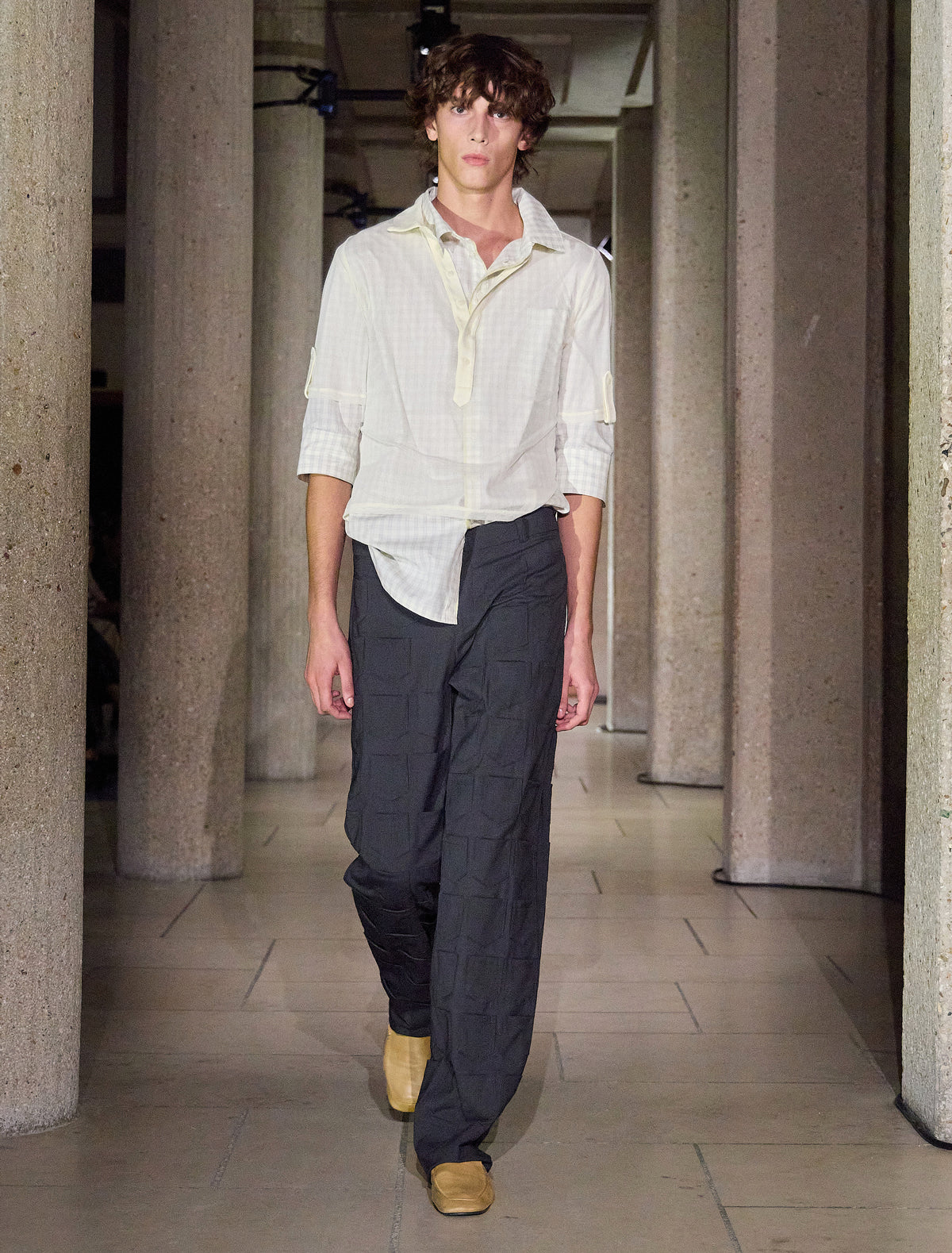 LANE EXTRA POCKETS-Men's suit pants with mini pockets covering the