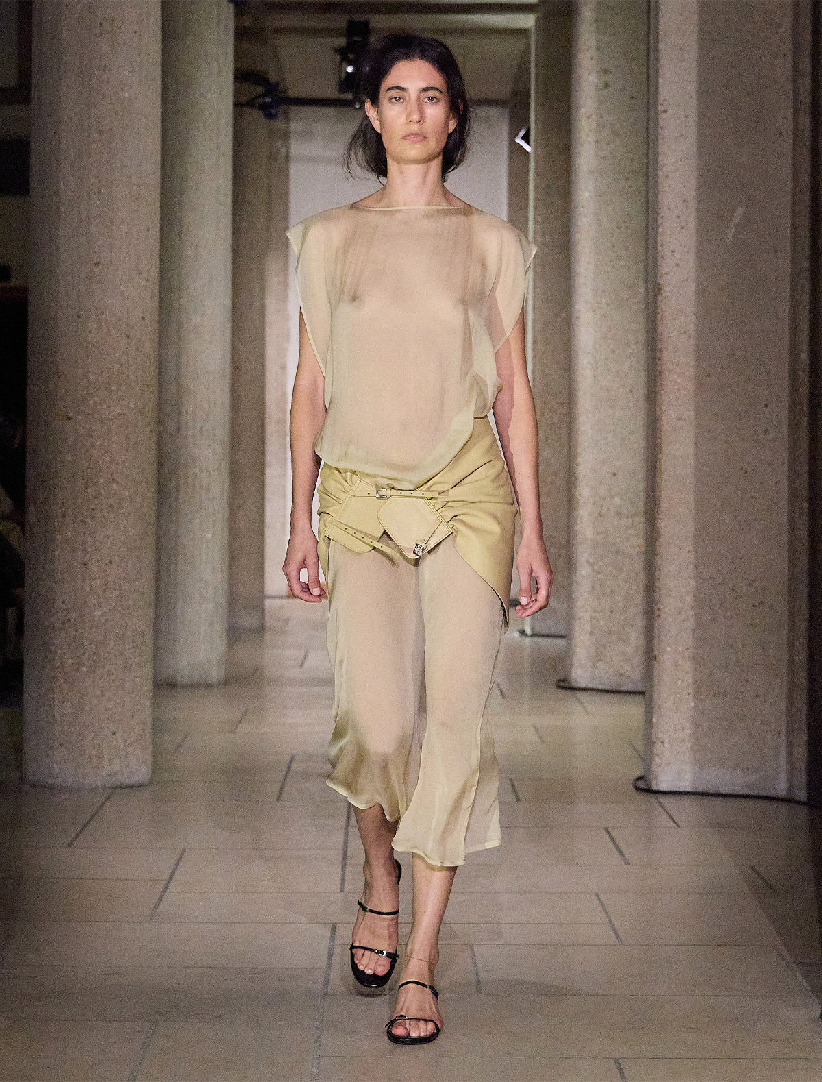 Long bibbit long straight dress double position design ecru
