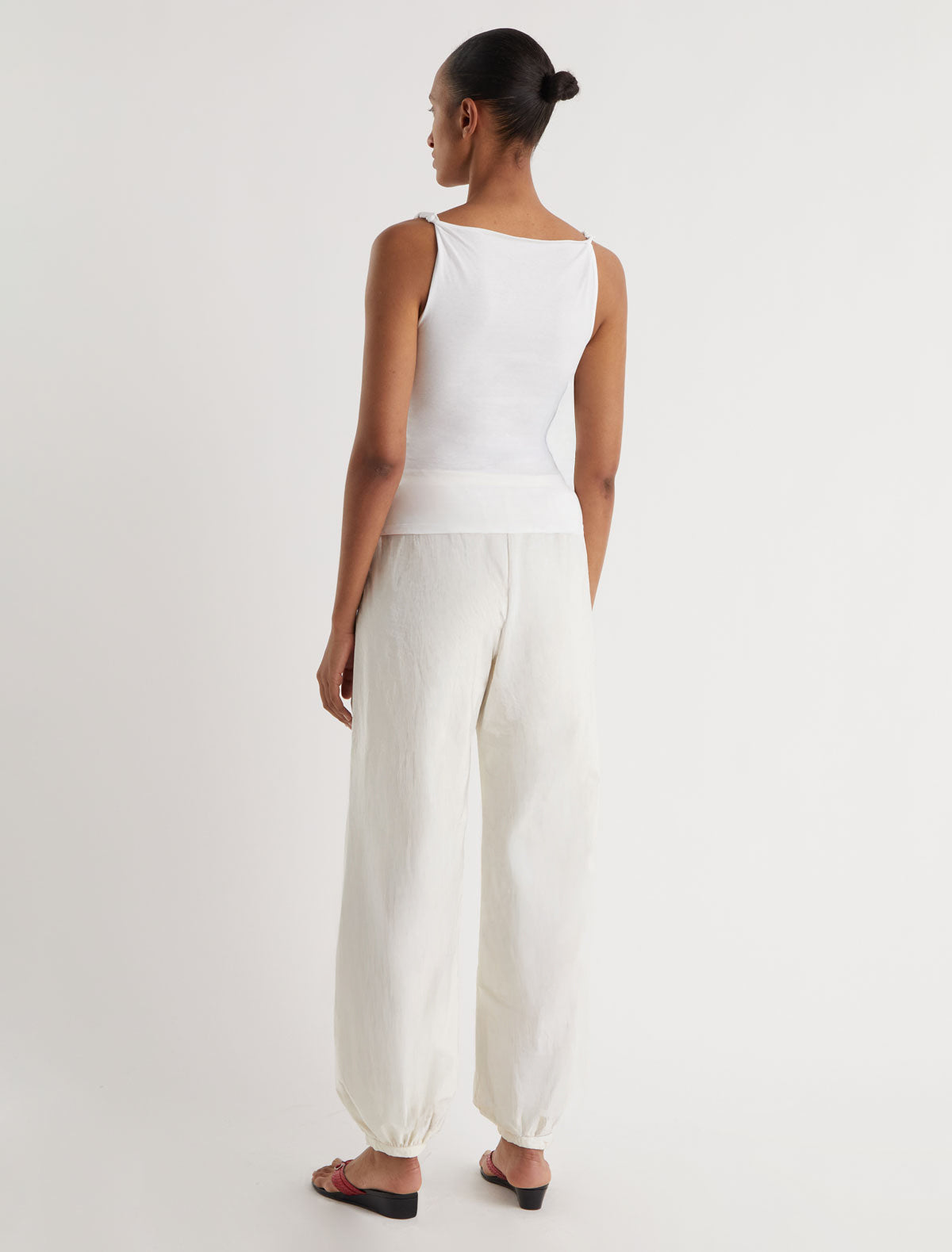 Simp sleeveless top twisted shoulder details white