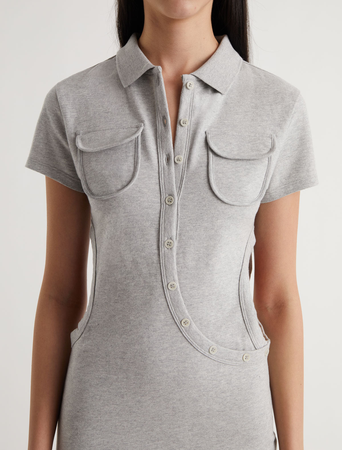 SUSANA-Short-sleeved dress with a polo collar and an open – paloma