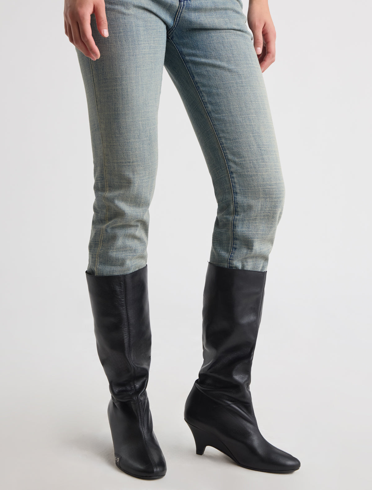 no 3157 / Tall Joelia