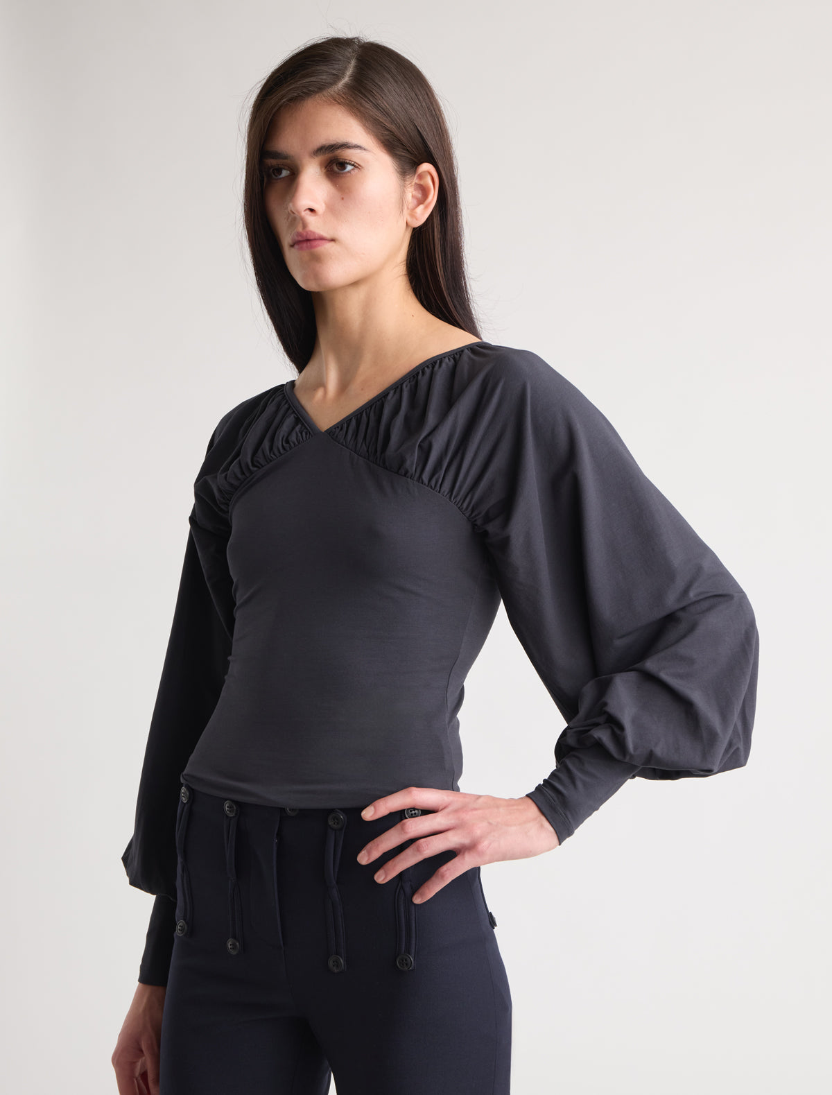 Tapioca long sleeve top fitted body voluminous sleeves black