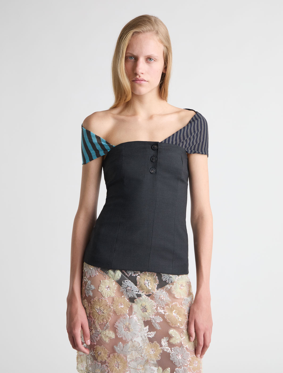 Yusi bandeau top small buttoned opening removable wool knit layer extending darkgrey