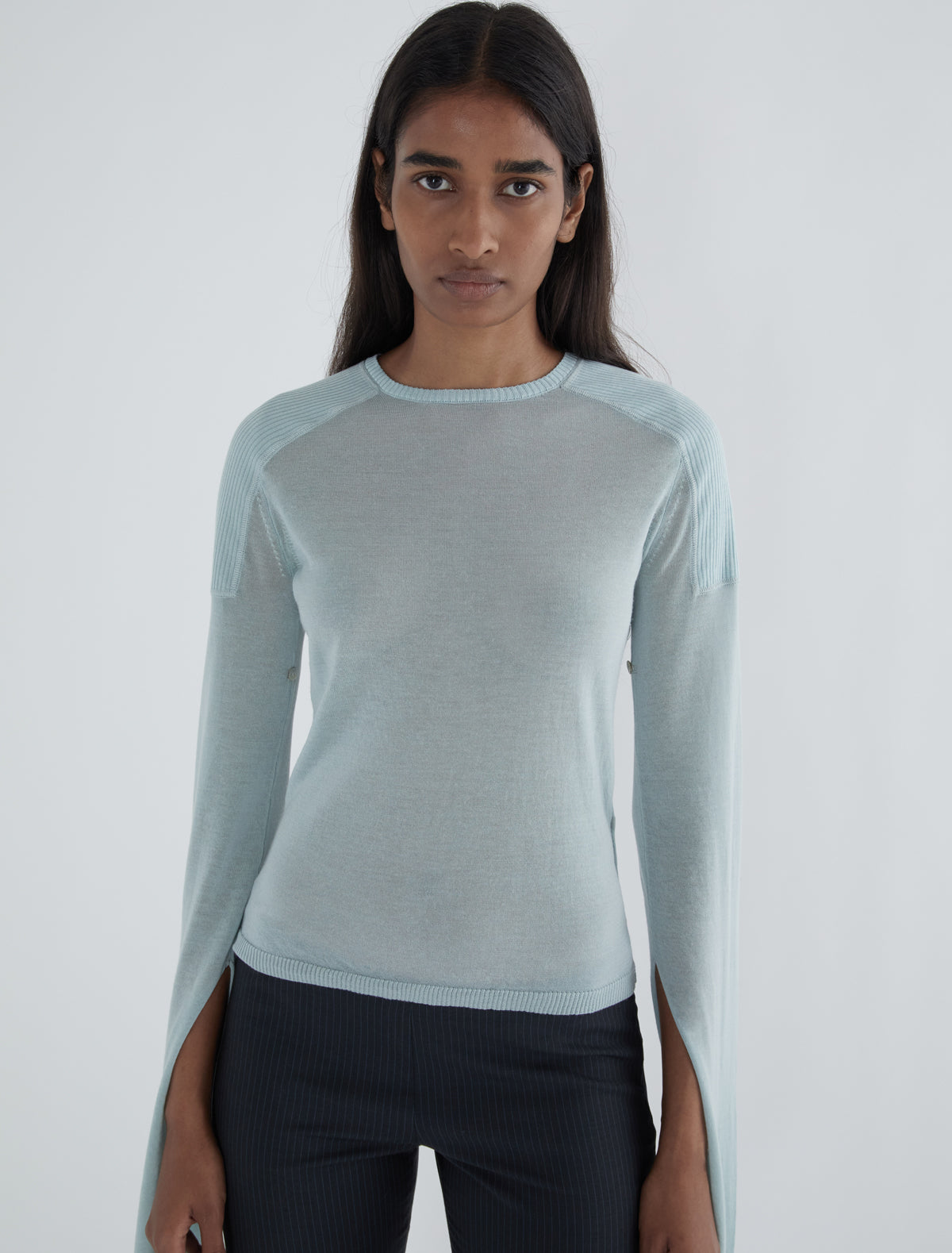Mercuri round neck extra long slevees lightblue