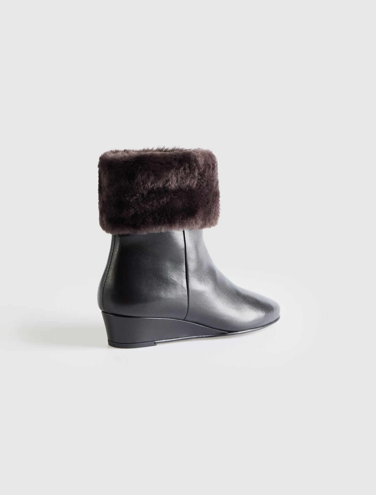 Short ivana leather ankle boot wedge hee fur lining top shaft black