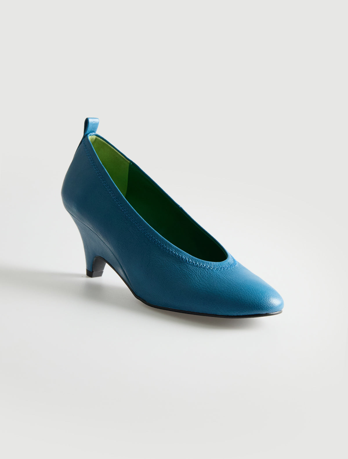 no 3065 / Joelia Pump