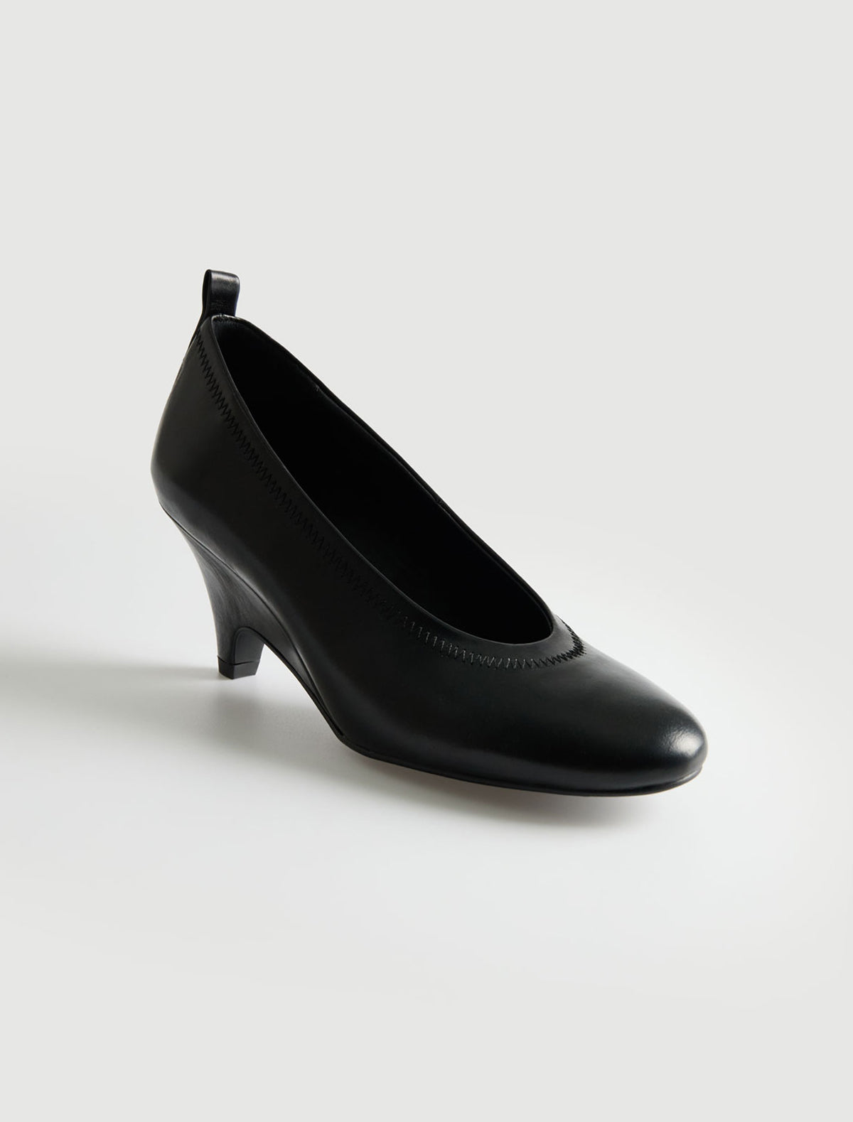 no 3065 / Joelia Pump