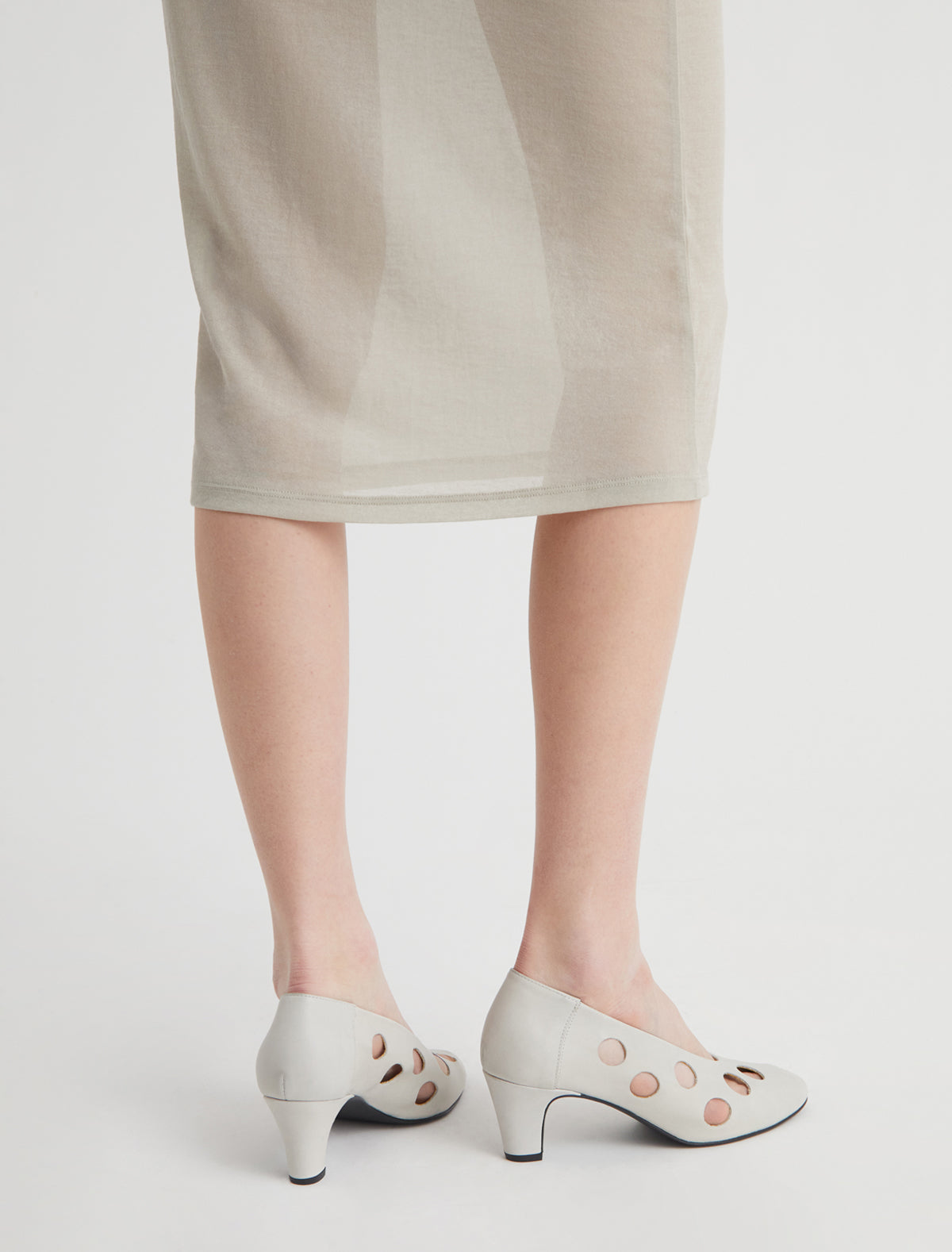 Uma dot pump perforated leather polka dot pattern offwhite