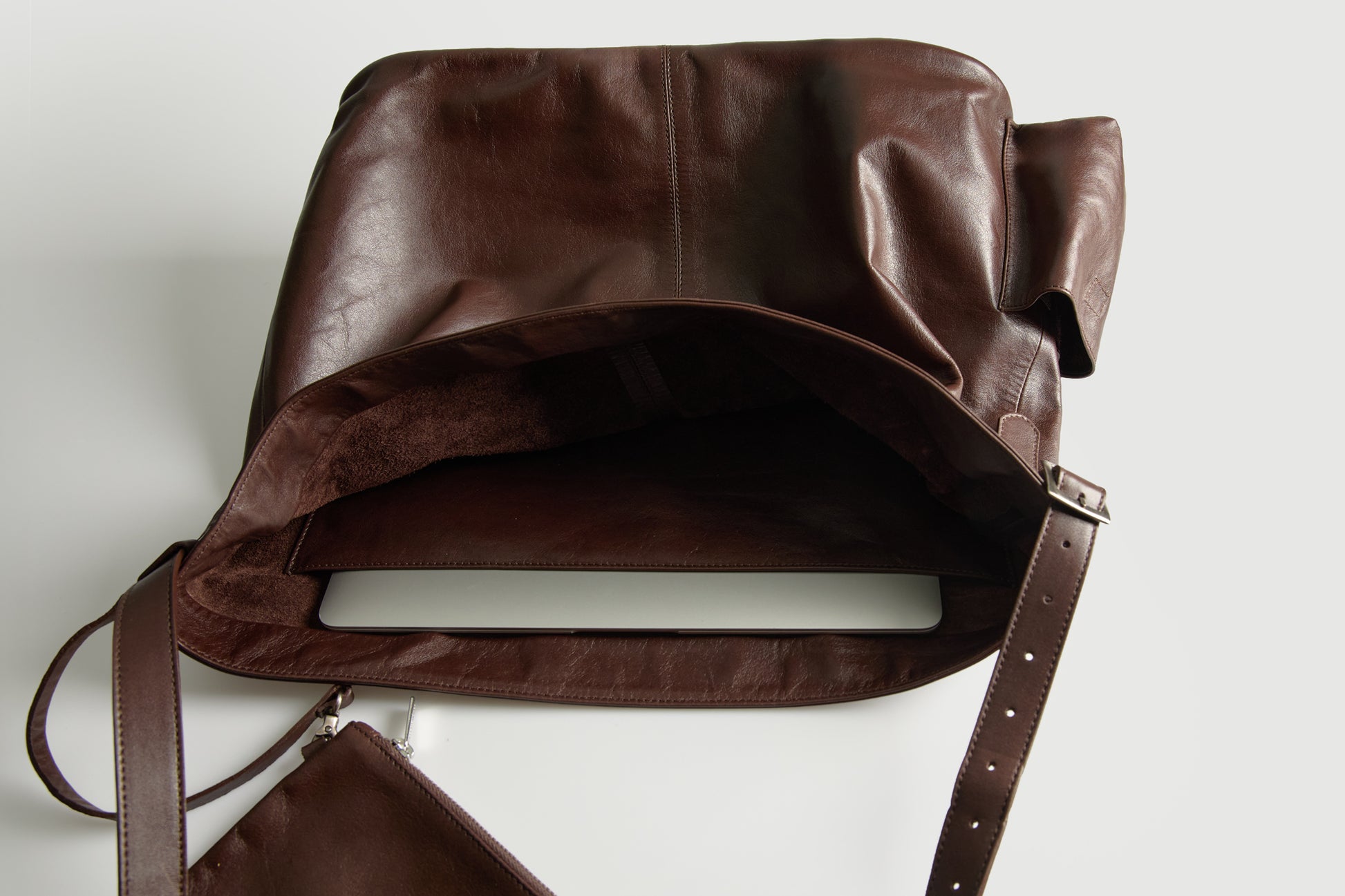Campnou xxl leather bag pocket laptop brown