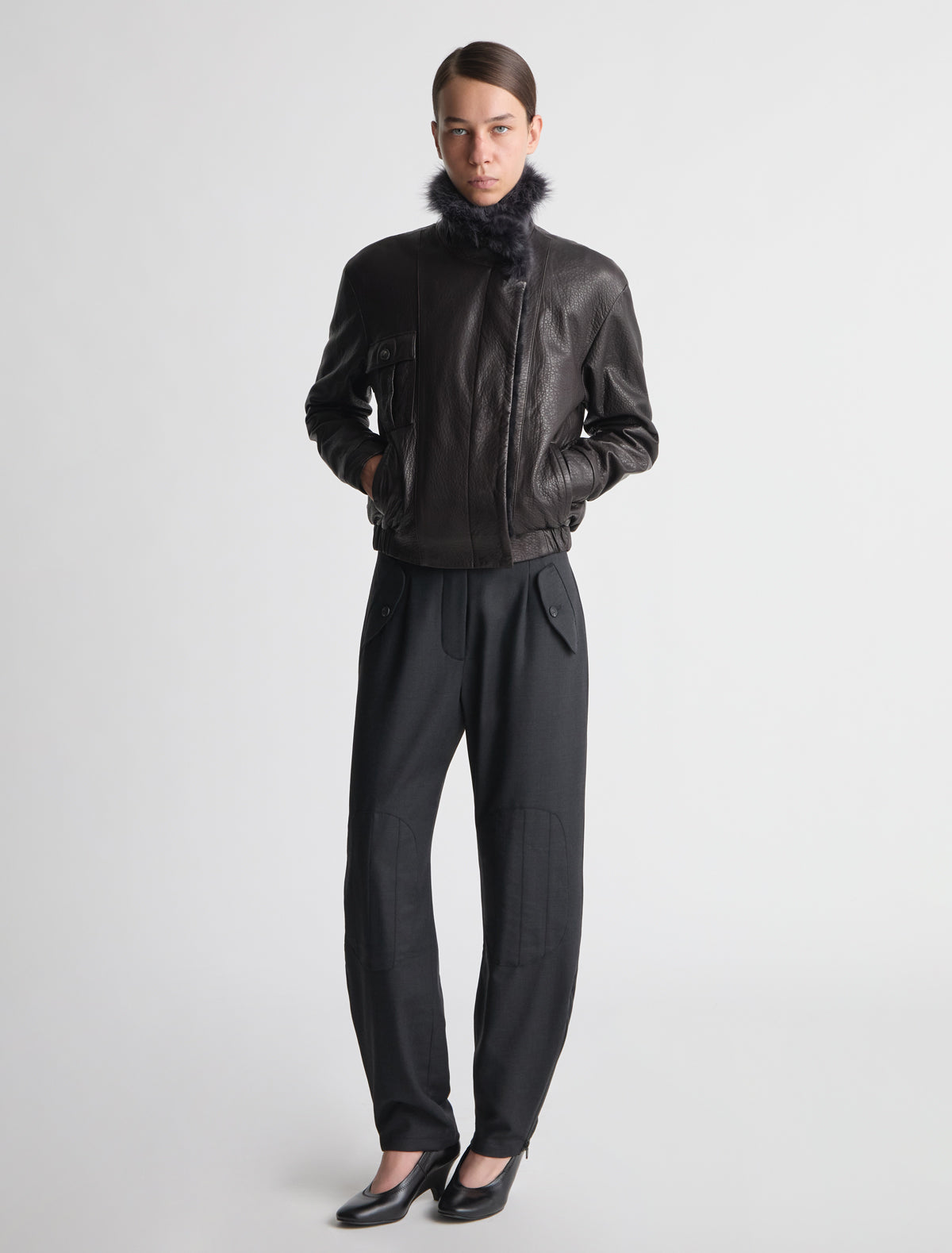 Figma pleated trousers rounded shape grey