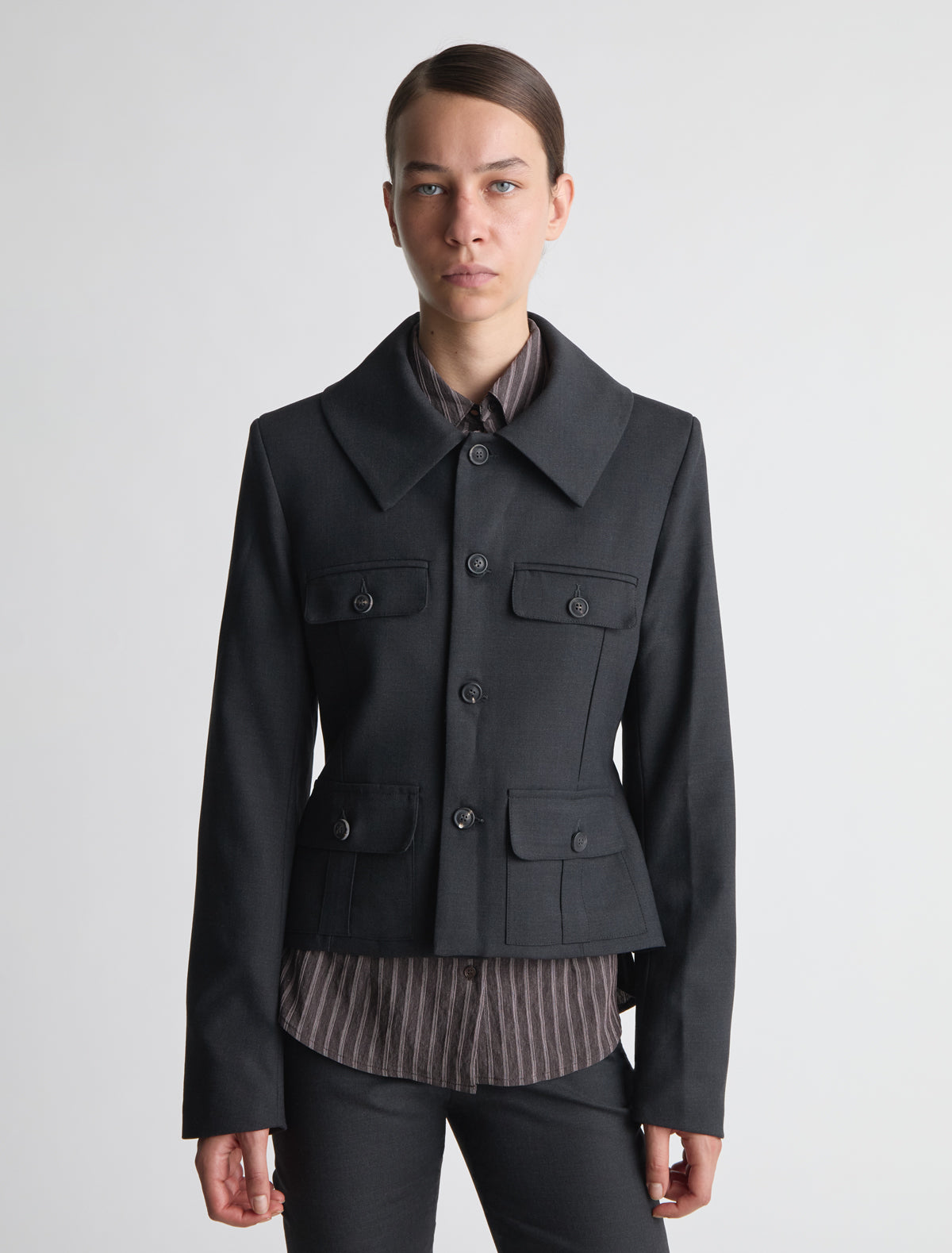 Zepel gris oscuro