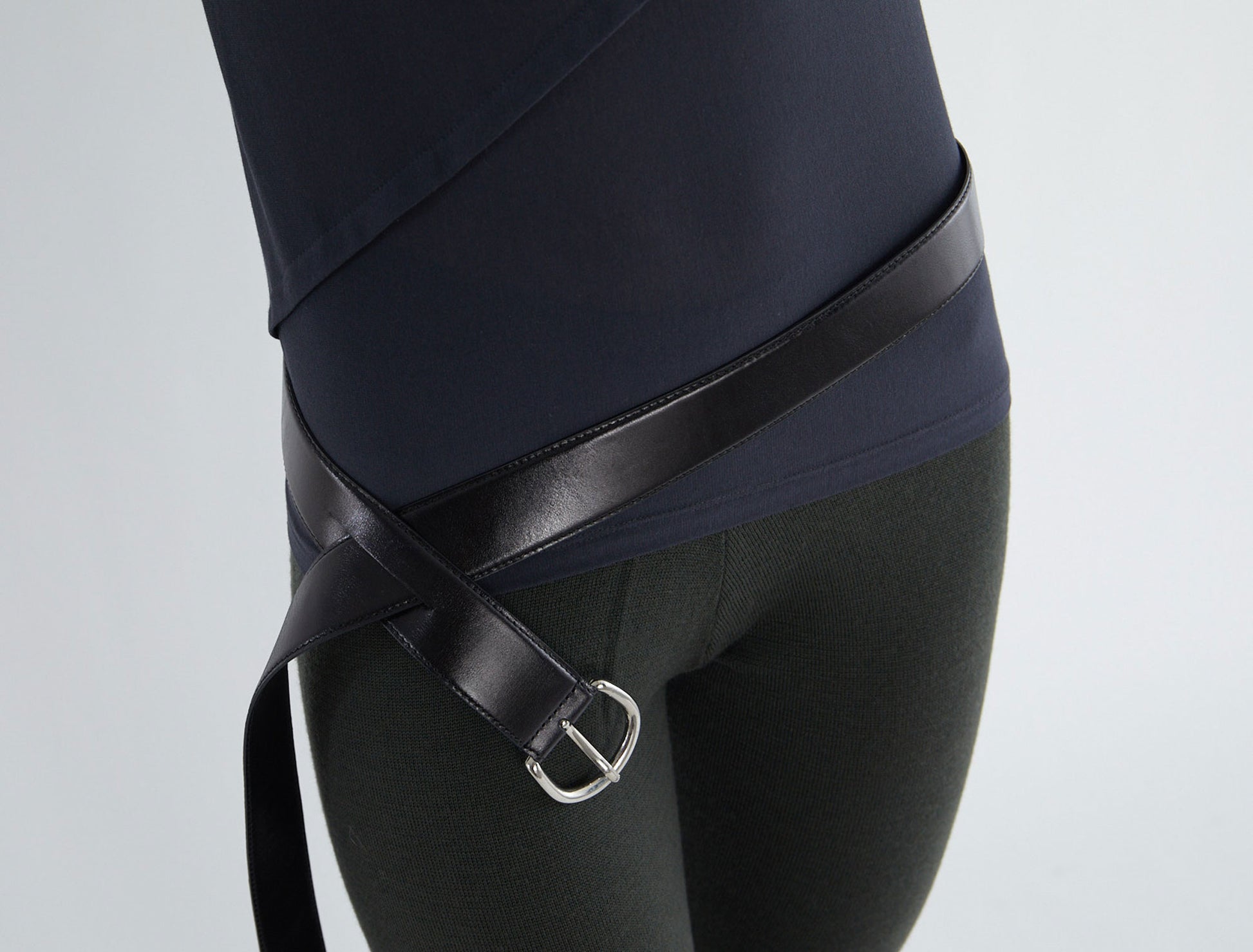 Long emilie belt hidden snaps black