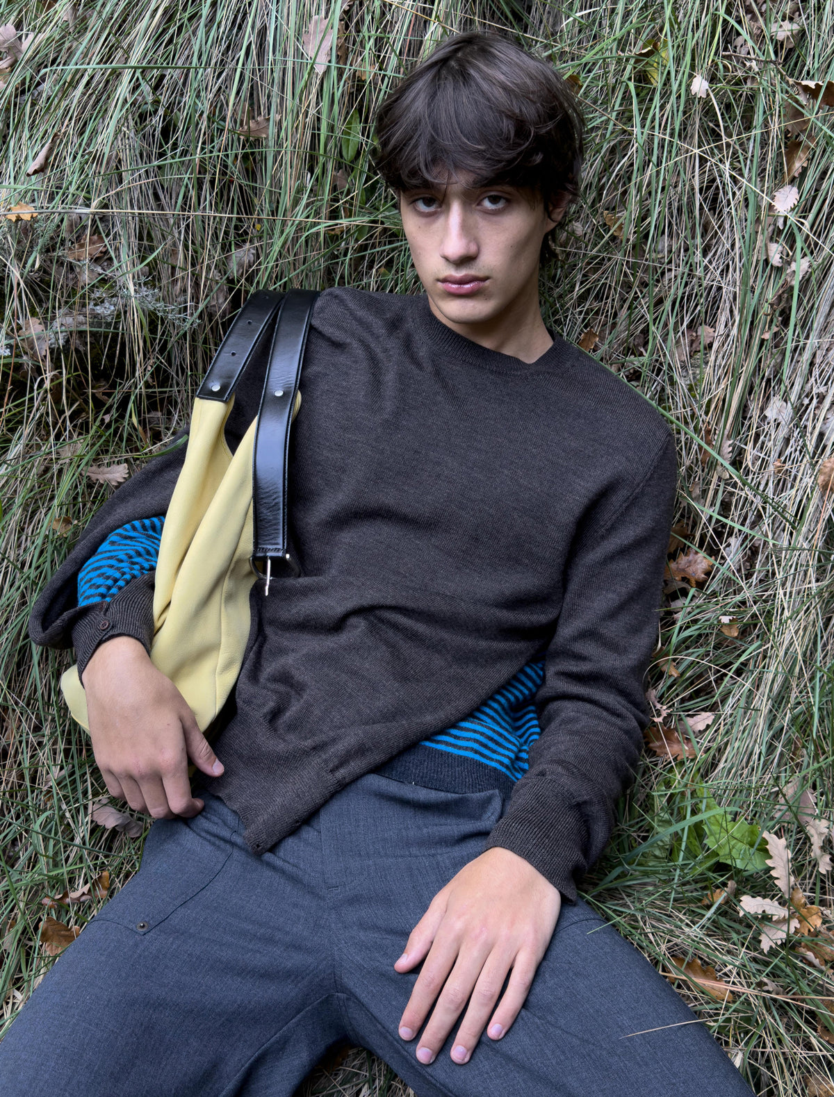 FA B-Men's wool sweater with button openings along the sides and