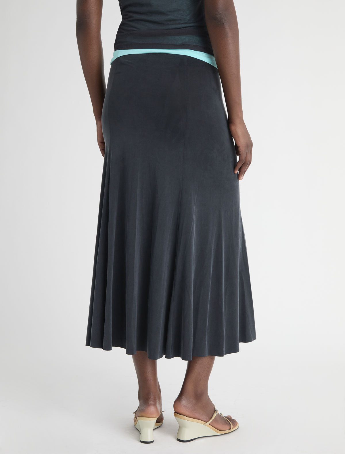 Vicky flared cupro skirt black