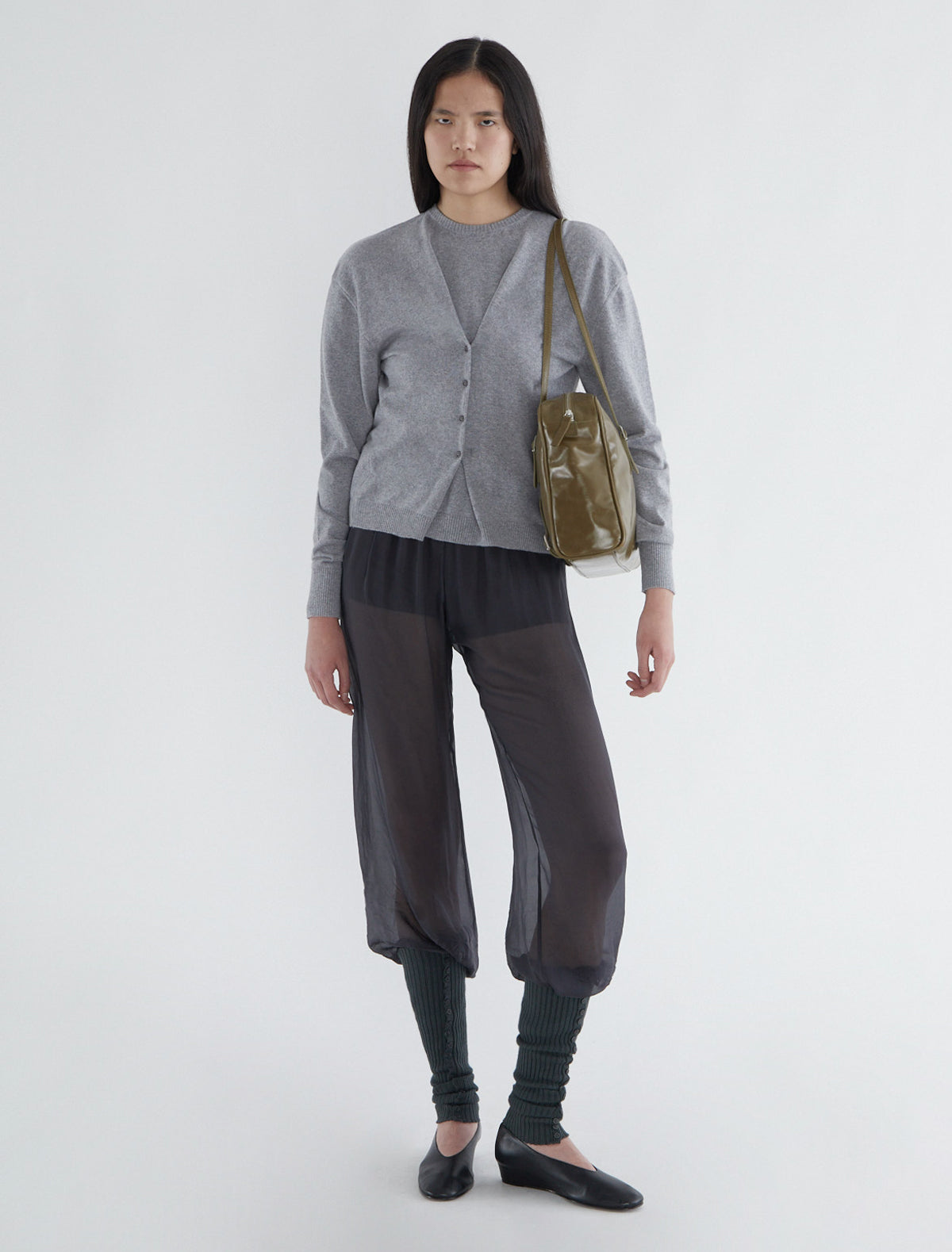 CLOR-Gris – paloma wool