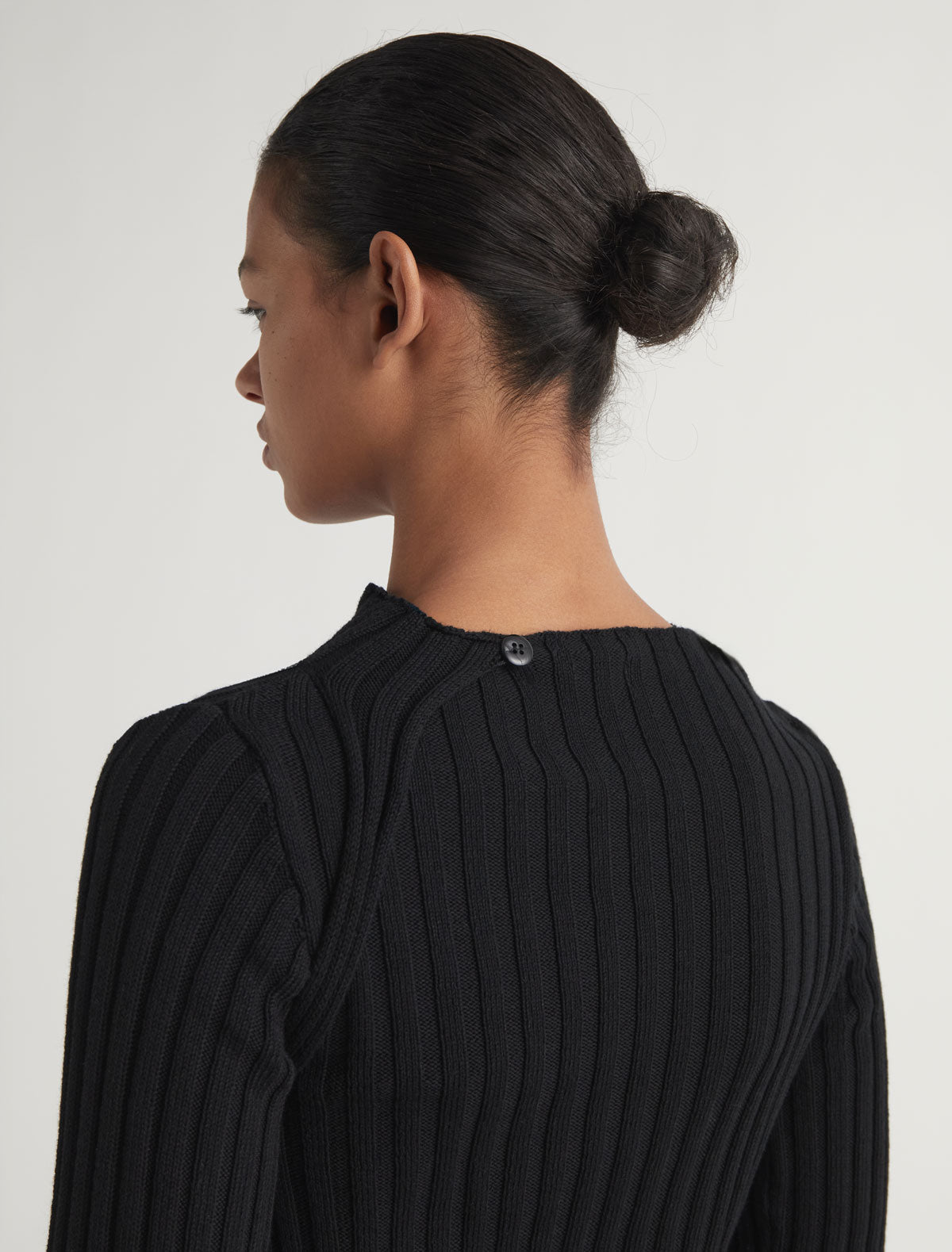 ESMOLAR-Long-sleeved ribbed knit top with an overlapping neckline