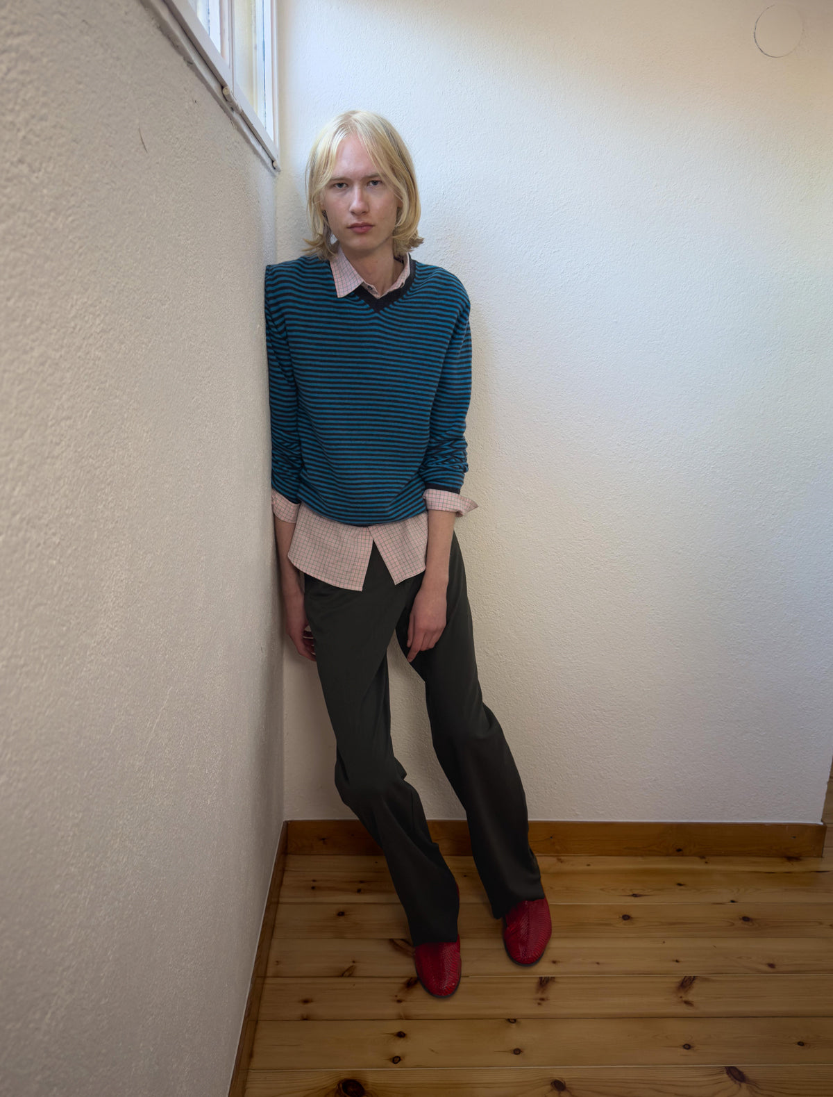 Leo v neck sweater fine stripes