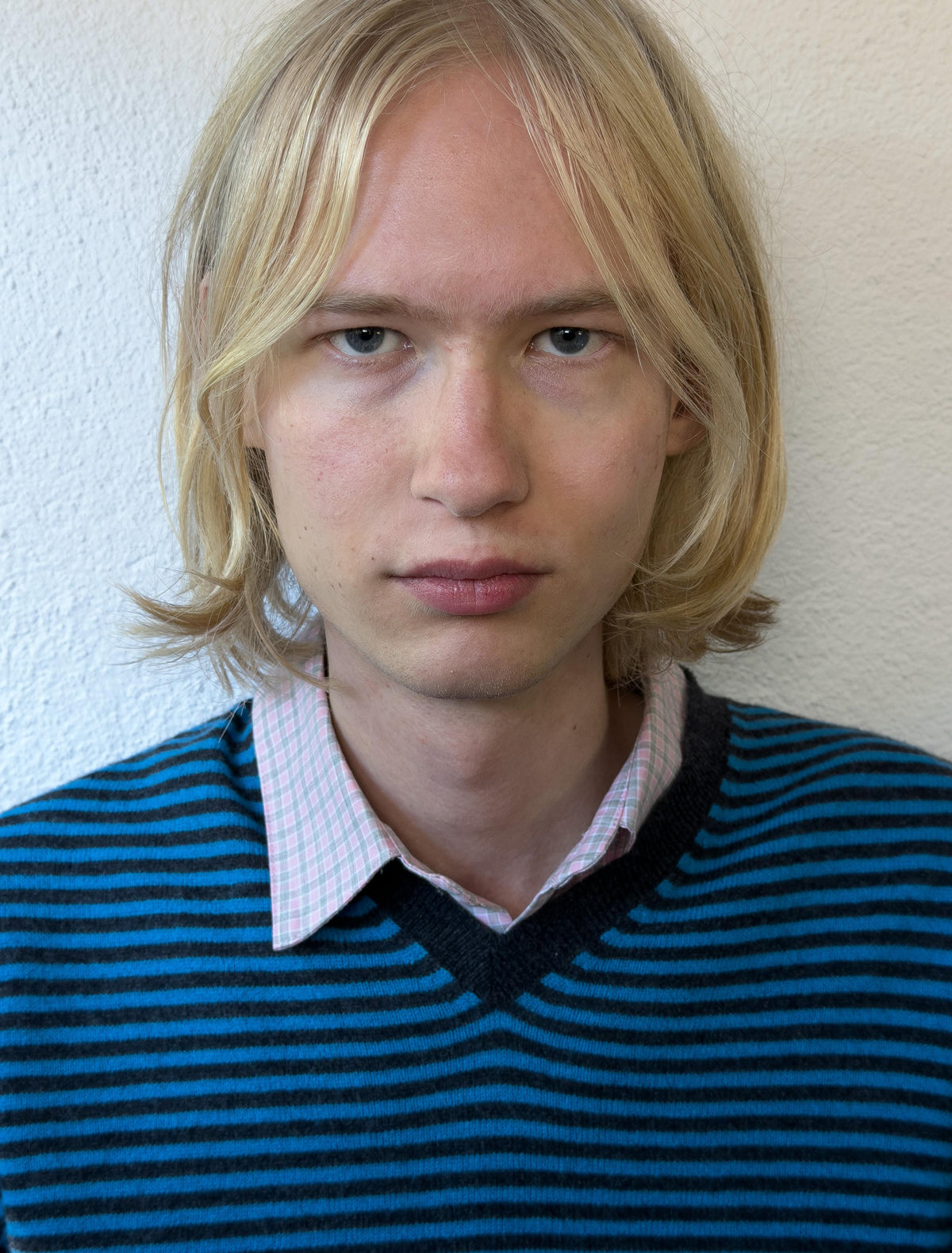 Leo v neck sweater fine stripes