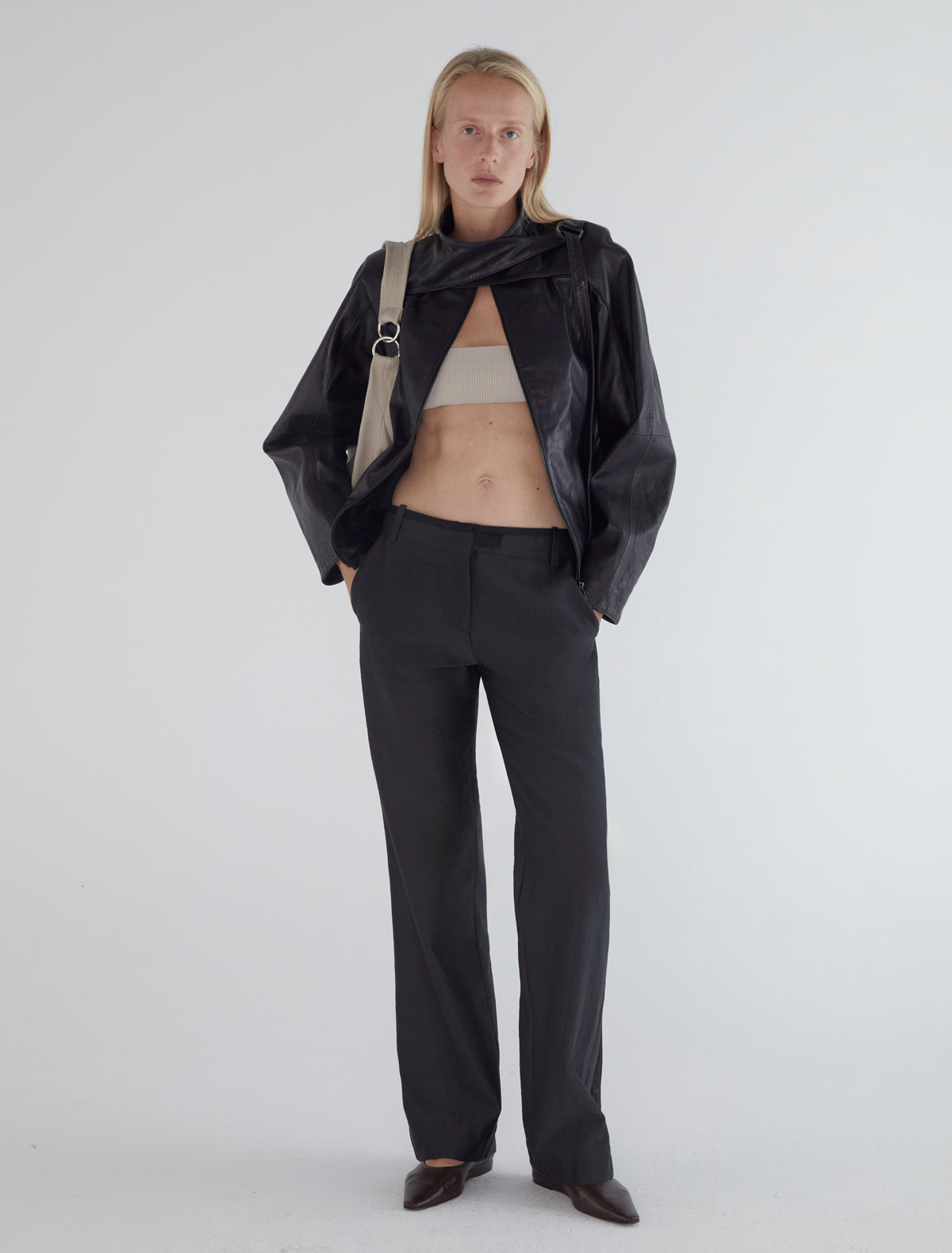 Ravi woll silk straight pants black