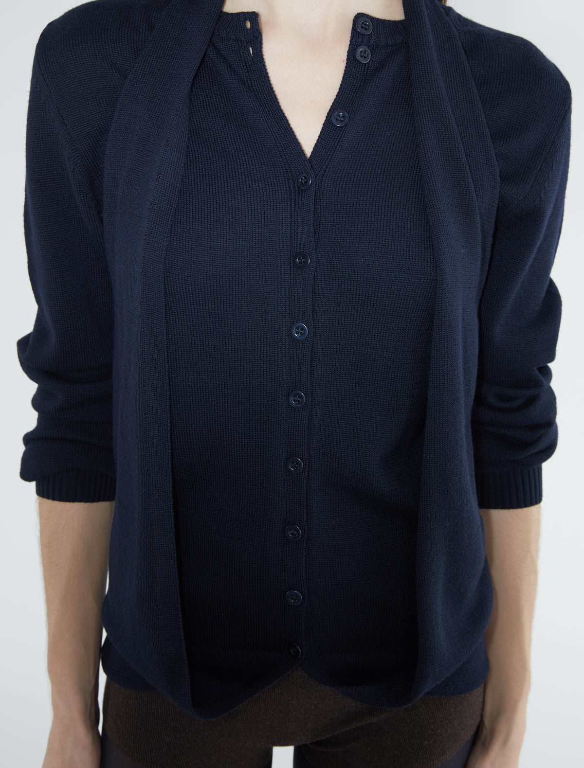 FAVI-Gris Oscuro – paloma wool