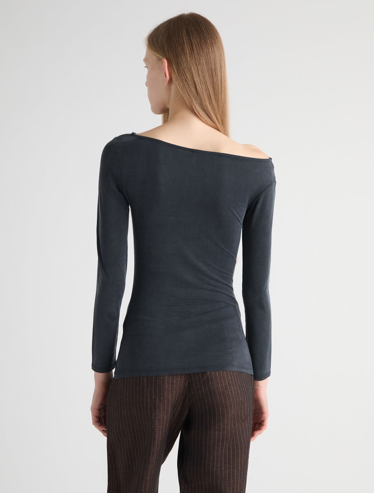 BENI -Fitted long-sleeve cupro top with an asymmetrical neckline
