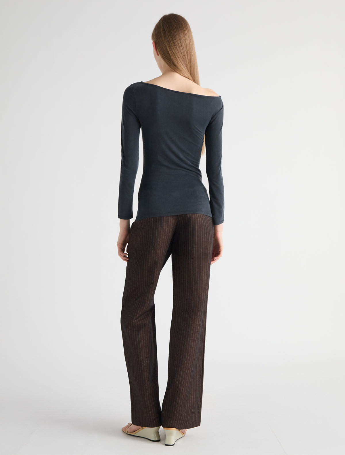 BENI -Fitted long-sleeve cupro top with an asymmetrical neckline