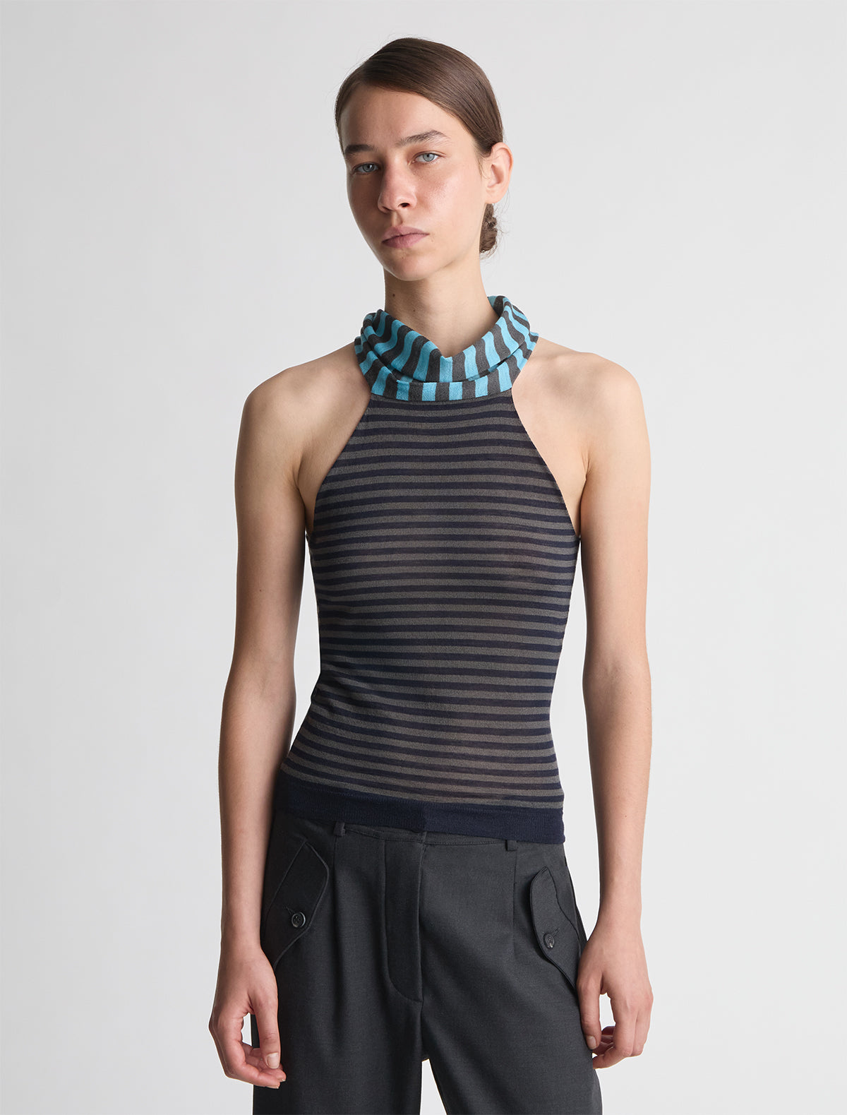 Guide striped sleeveless knitted top high neck