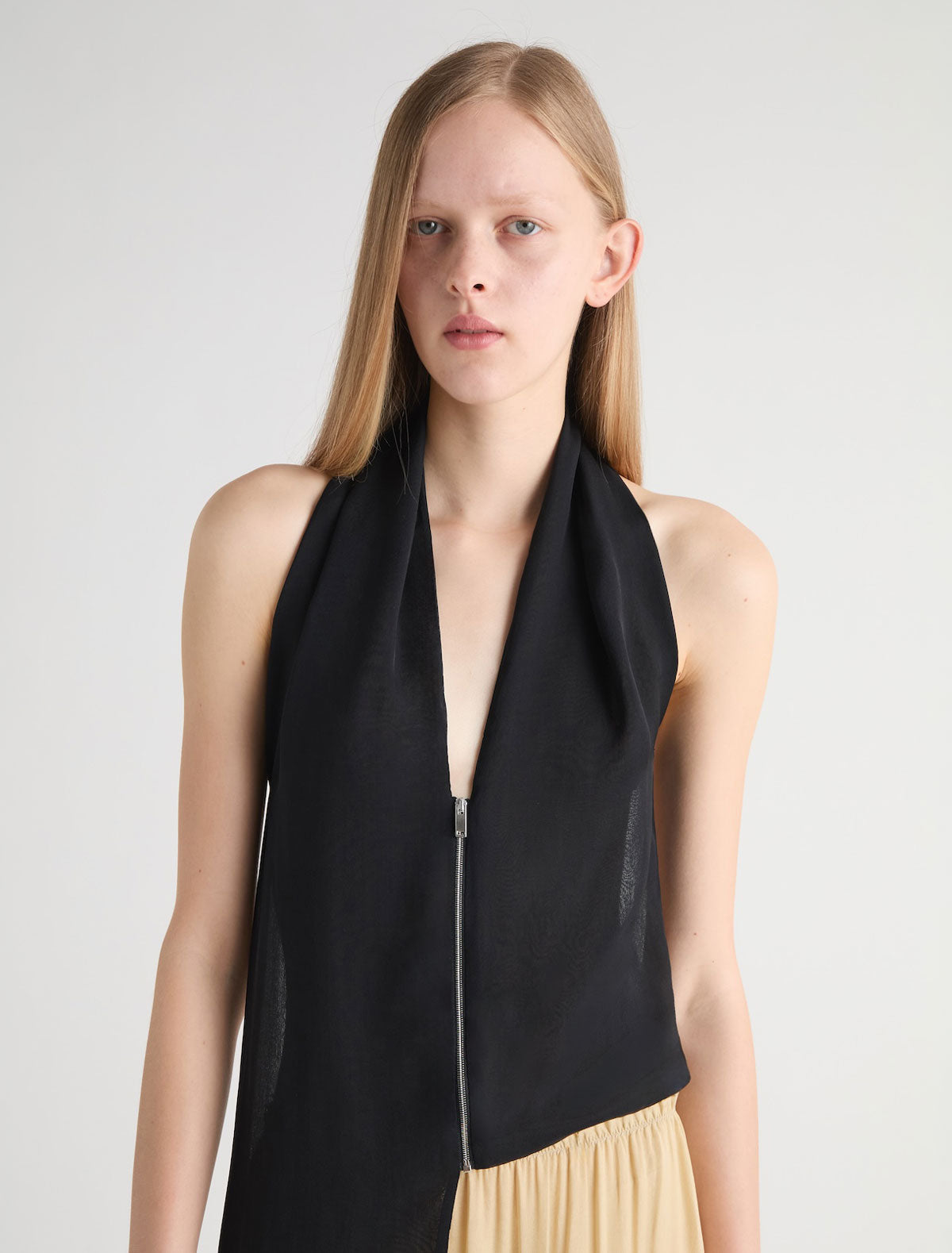 JINNO-Black silk top with a double-slider front zip closure