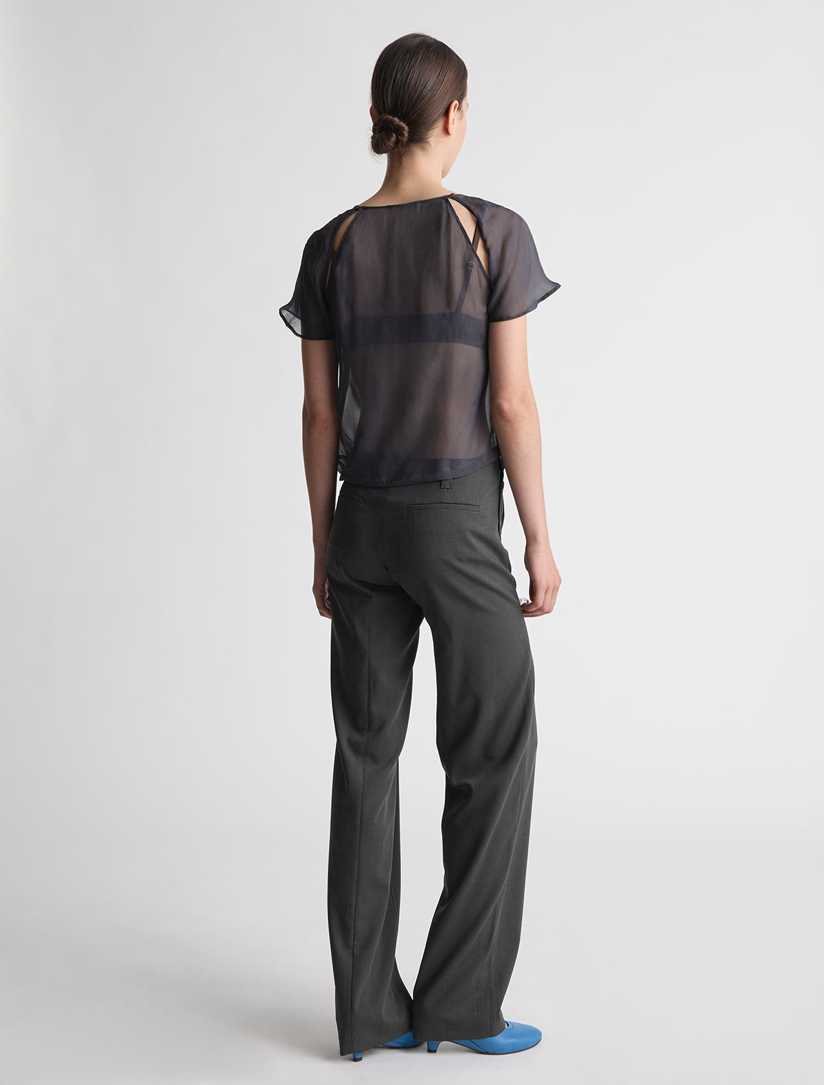 Lira short sleeve silk top side armhole openings grey