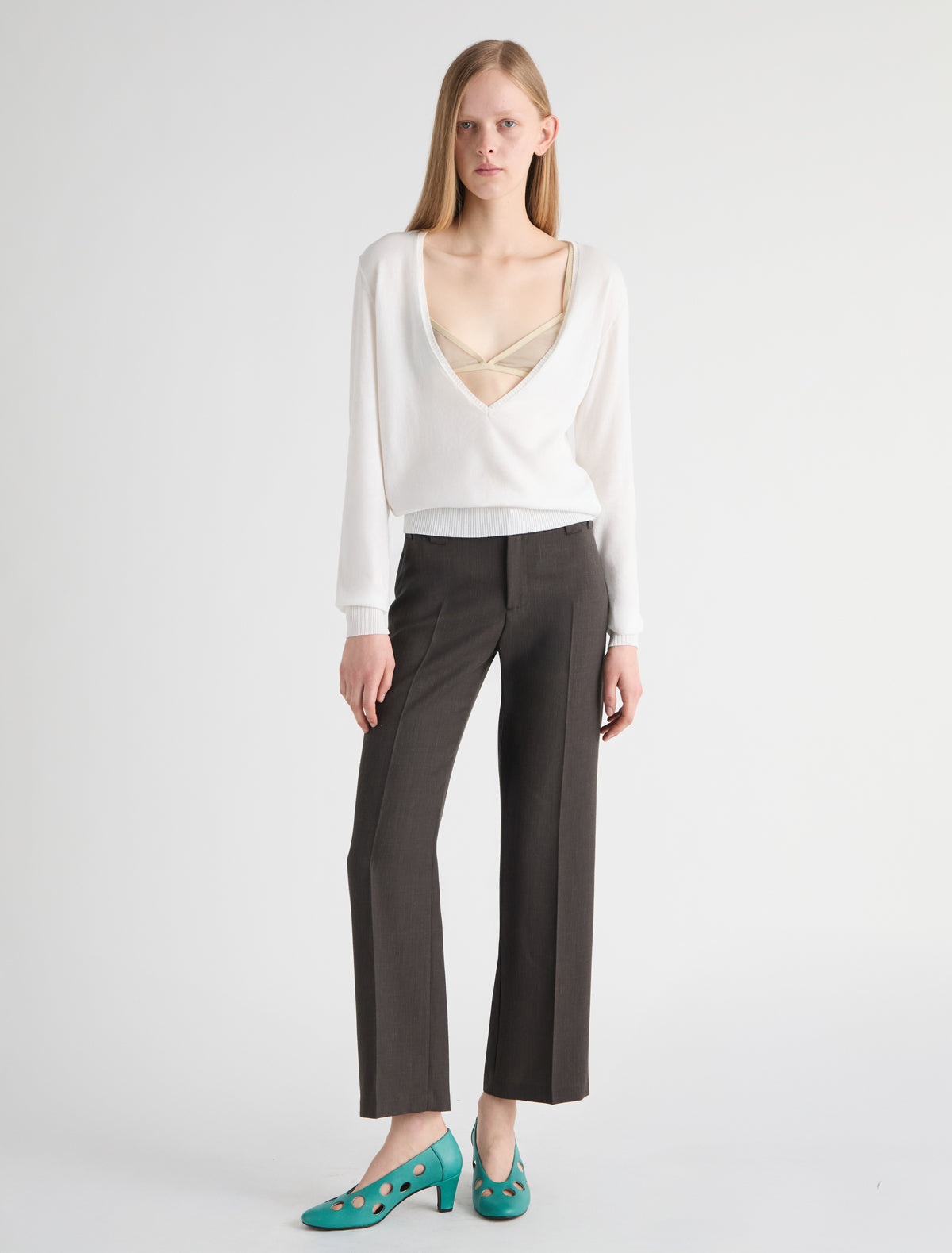 OMINA-Off-white long-sleeve sweater with a deep V-neckline
