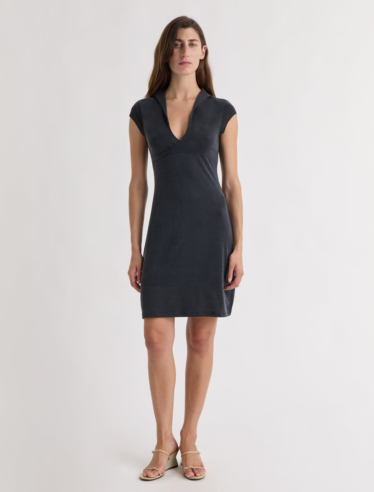 Tiven short sleeve crossed front black