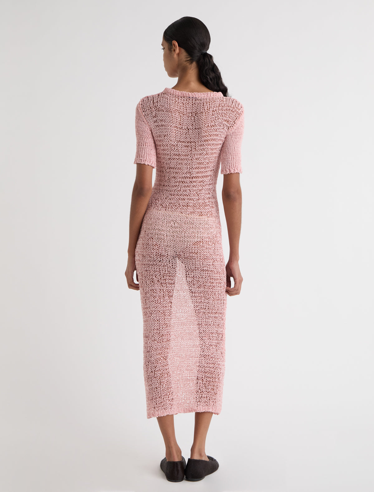 VERO-Pink long dress with short sleeves and a neckline featuring a