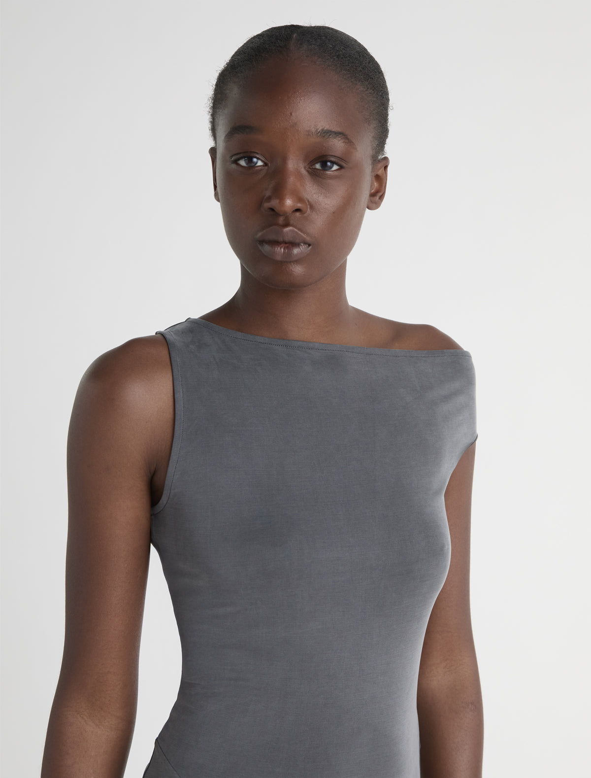 MINI YAUSI-Grey fitted, mini dress with asymmetric shoulders and