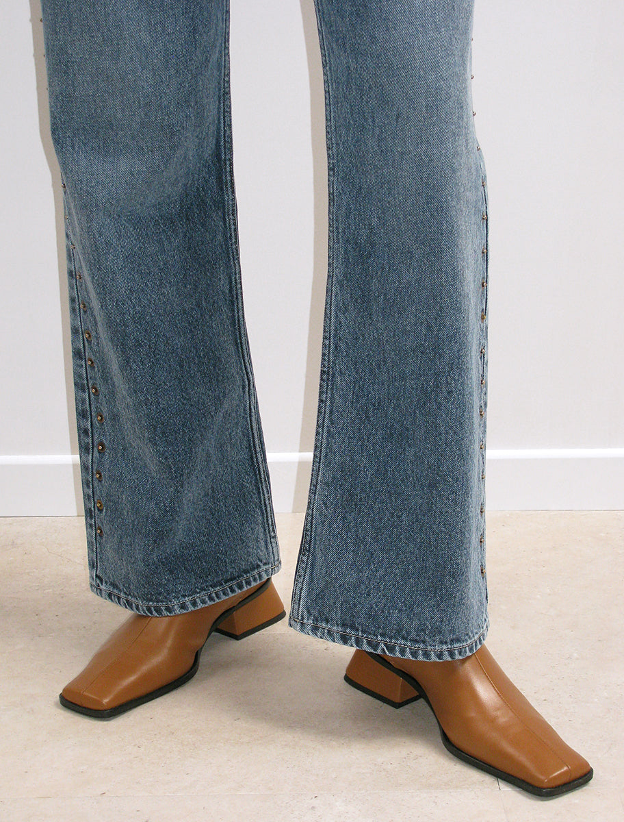 Delta long tip ankle boots lightbrown