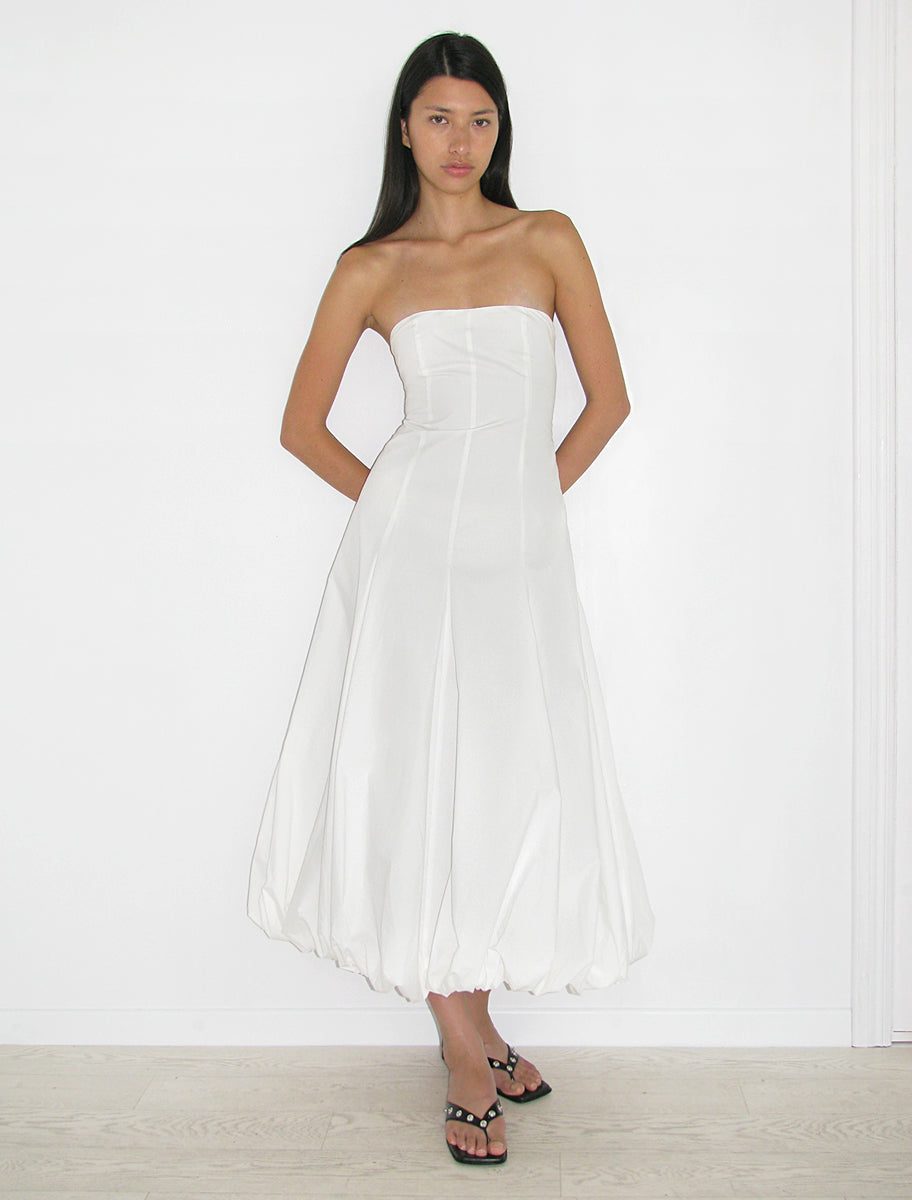 GLOBO DRESS-Strapless, long balloon dress with adjustable back 