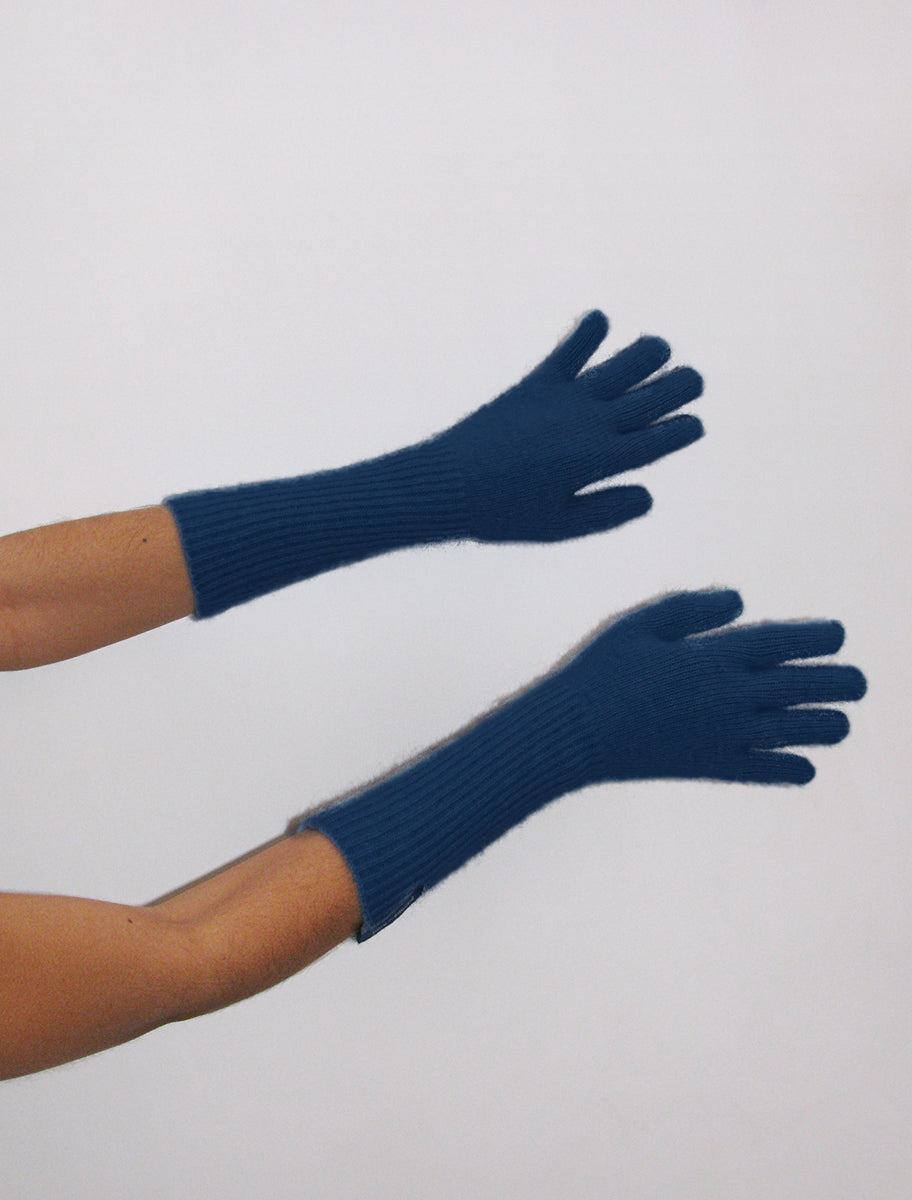 Peter knitted gloves label intenseblue