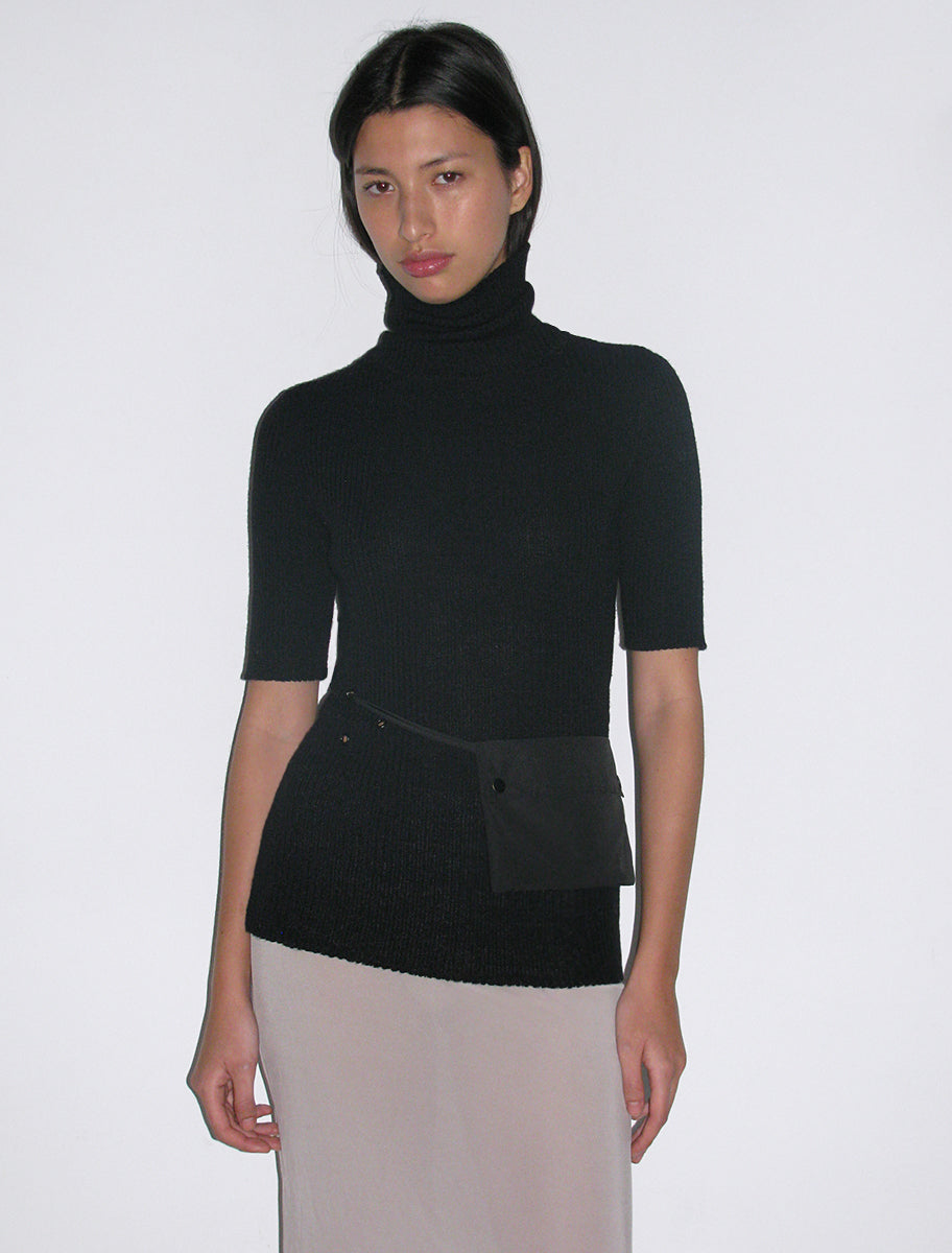 LICHEN-Short sleeves fitted knitted top with removable nylon bag